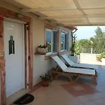 Selini With Jacuzzi