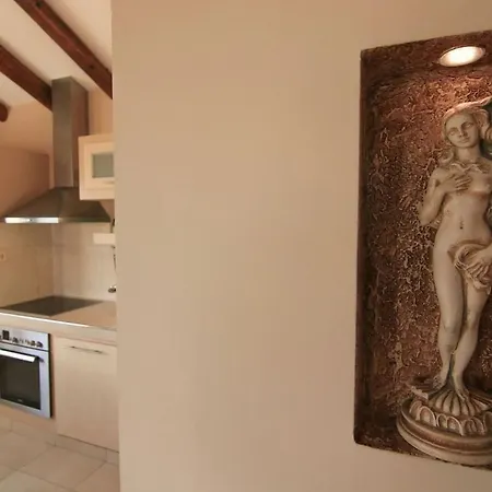 Selini With Jacuzzi Daire *