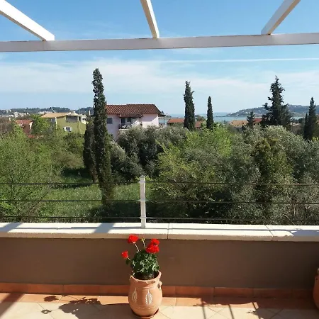 Lägenhet Selini With Jacuzzi Kanálion