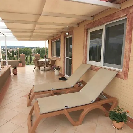 Daire Selini With Jacuzzi