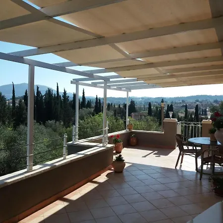 Daire Selini With Jacuzzi Kanálion