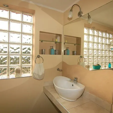 Daire Selini With Jacuzzi *