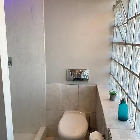 Daire Selini With Jacuzzi Kanálion