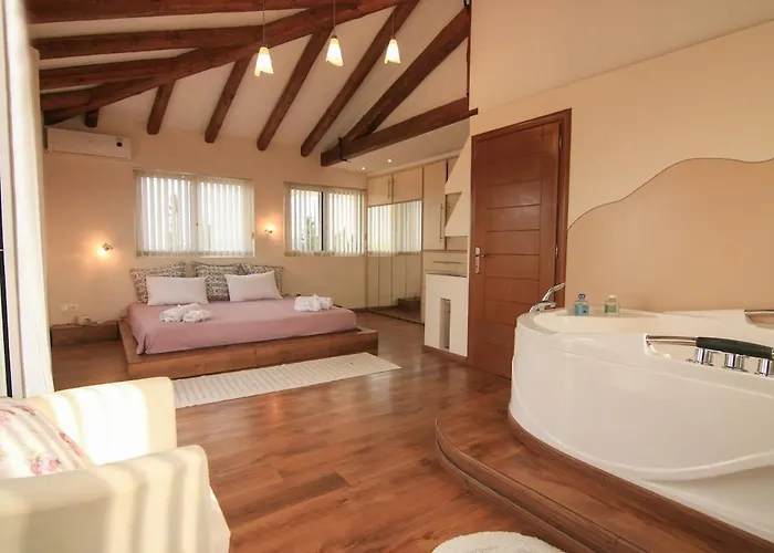 Selini With Jacuzzi Lägenhet