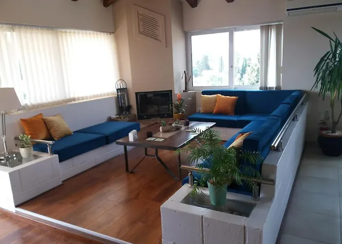 Selini With Jacuzzi Lägenhet