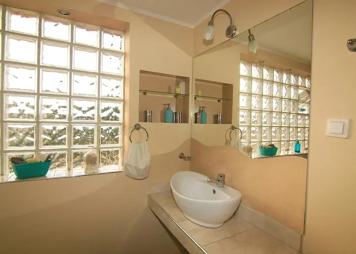 Lägenhet Selini With Jacuzzi *